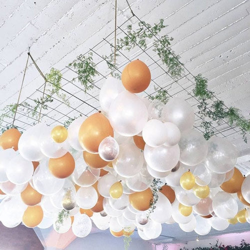 Elegant Hanging White & Gold Air Balloons - Dubai
