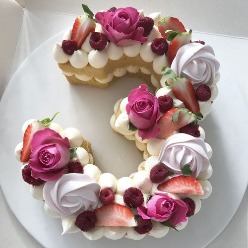 Custom Birthday Cakes UAE