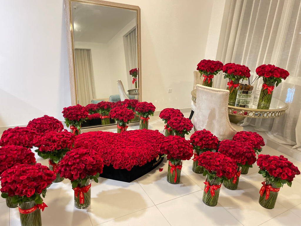 R2000 Roses Luxury 2000 Roses Dubai - Next Day Flower Delivery to UAE - Valentine ...