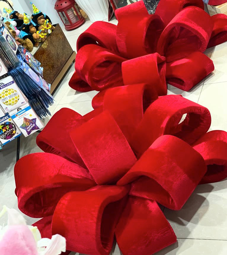 Énorme nœud de ruban pour les grands cadeaux - Réservez en ligne - Livrez à  Dubaï maintenant - The Perfect Gift® Dubai