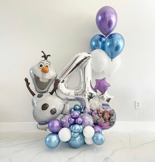Bouquet Frozen ❄️☃️ 🎈 🎈 Cotiza con nosotros el bouquet de globos con la  temática y colores que más prefieras al…