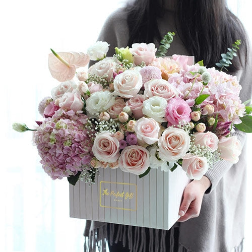 Luxury Flower Gift Delivery to UAE